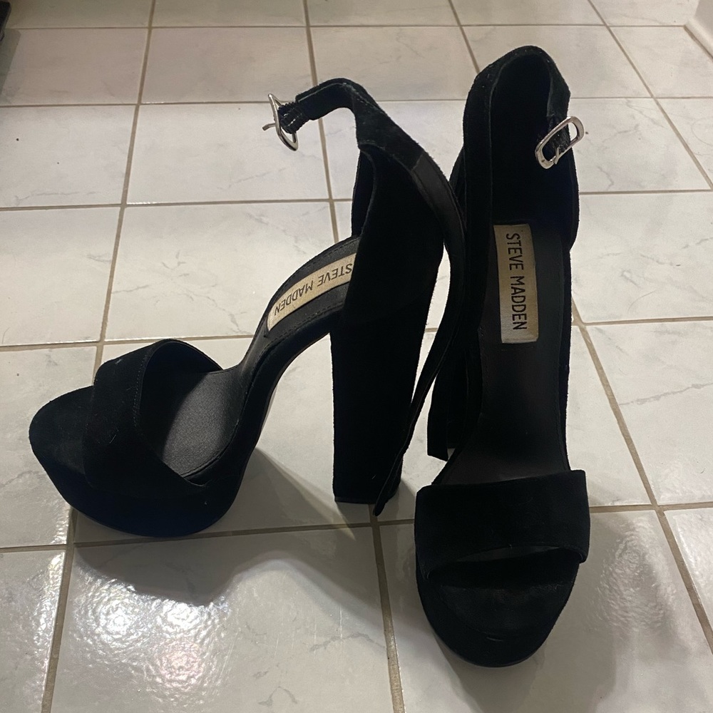 Size 5 Steve Madden black heels